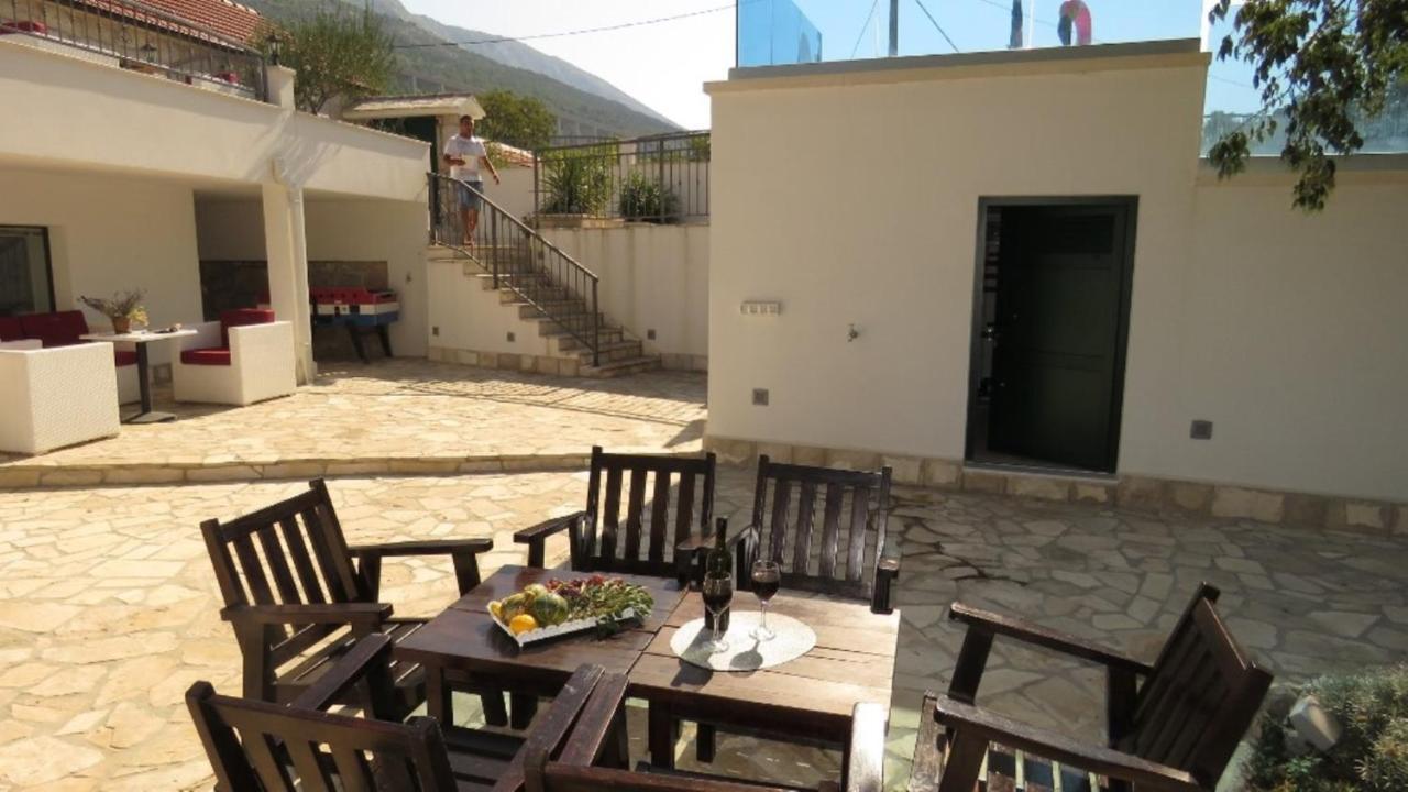 Вилла Dvori Stipanovi With Heated Pool And Jacuzzi Donje Rascane Экстерьер фото