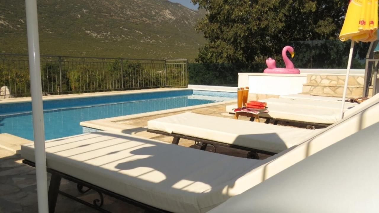 Вилла Dvori Stipanovi With Heated Pool And Jacuzzi Donje Rascane Экстерьер фото