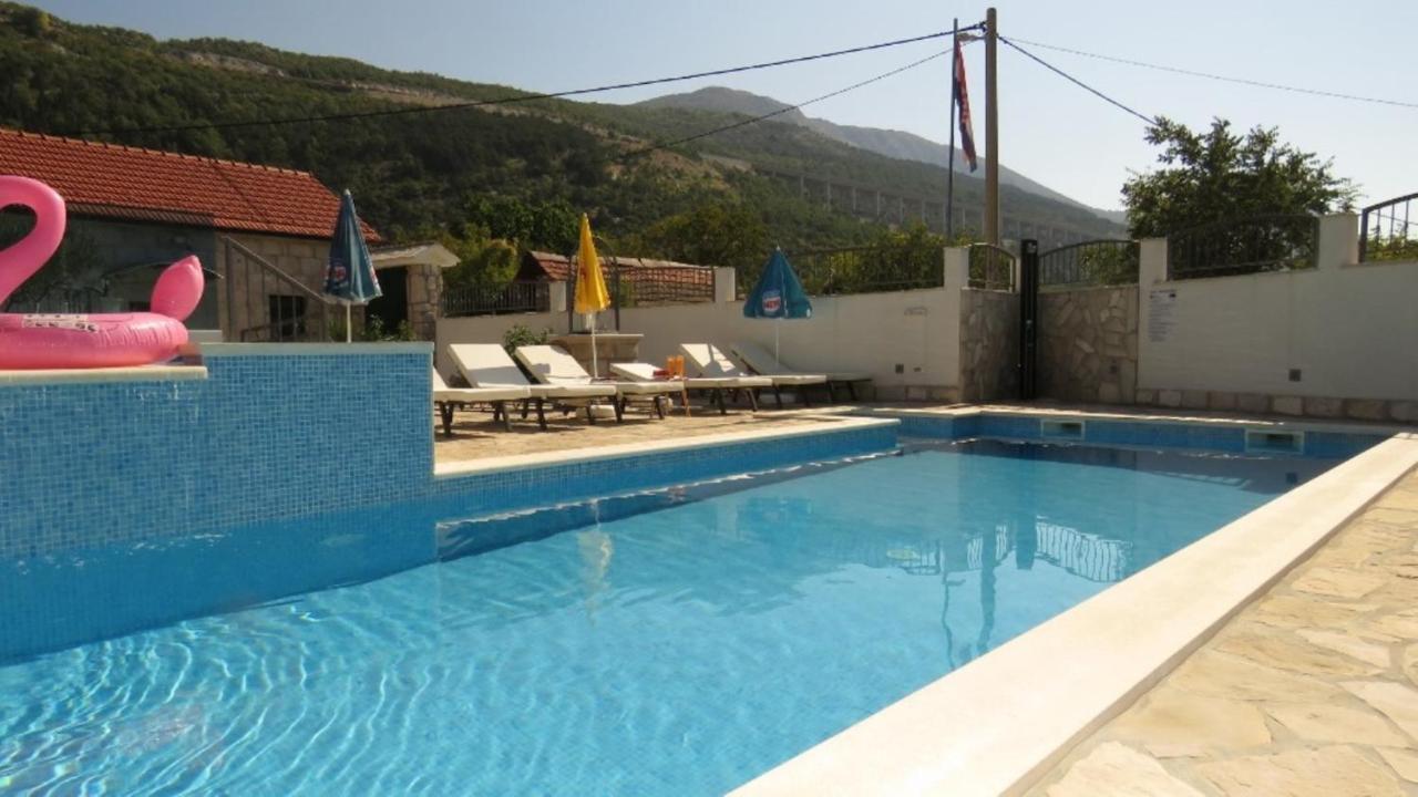 Вилла Dvori Stipanovi With Heated Pool And Jacuzzi Donje Rascane Экстерьер фото