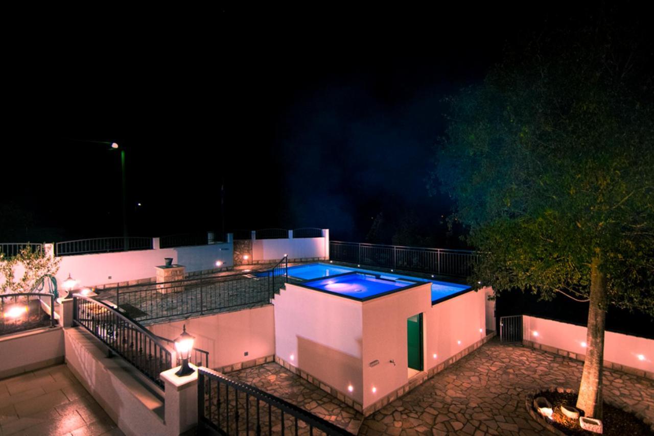 Вилла Dvori Stipanovi With Heated Pool And Jacuzzi Donje Rascane Экстерьер фото